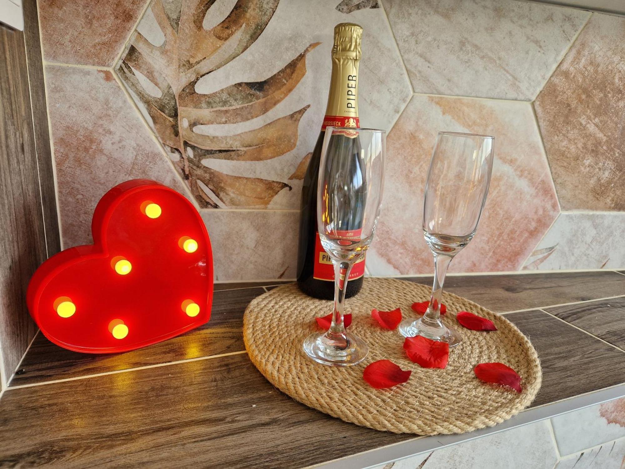 Atoumo Appartement Love Jacuzzi & Jardin Disneyland Paris Quincy-Voisins Zewnętrze zdjęcie